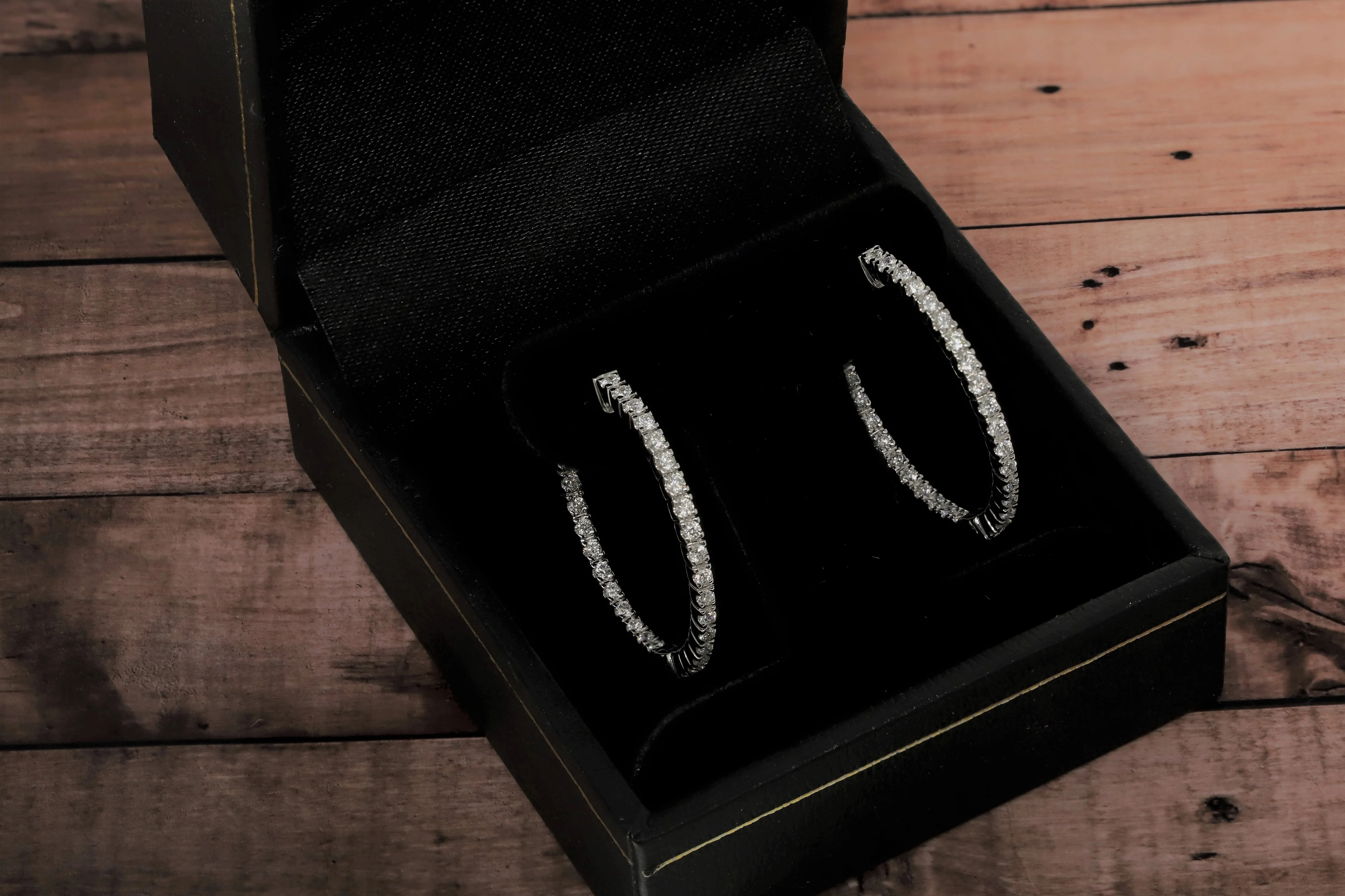 14K White Gold Lab Grown Diamond 1/2 Ct Inside Out Hoop Earrings, 2cm Diameter with IGI Certificate - Image 7