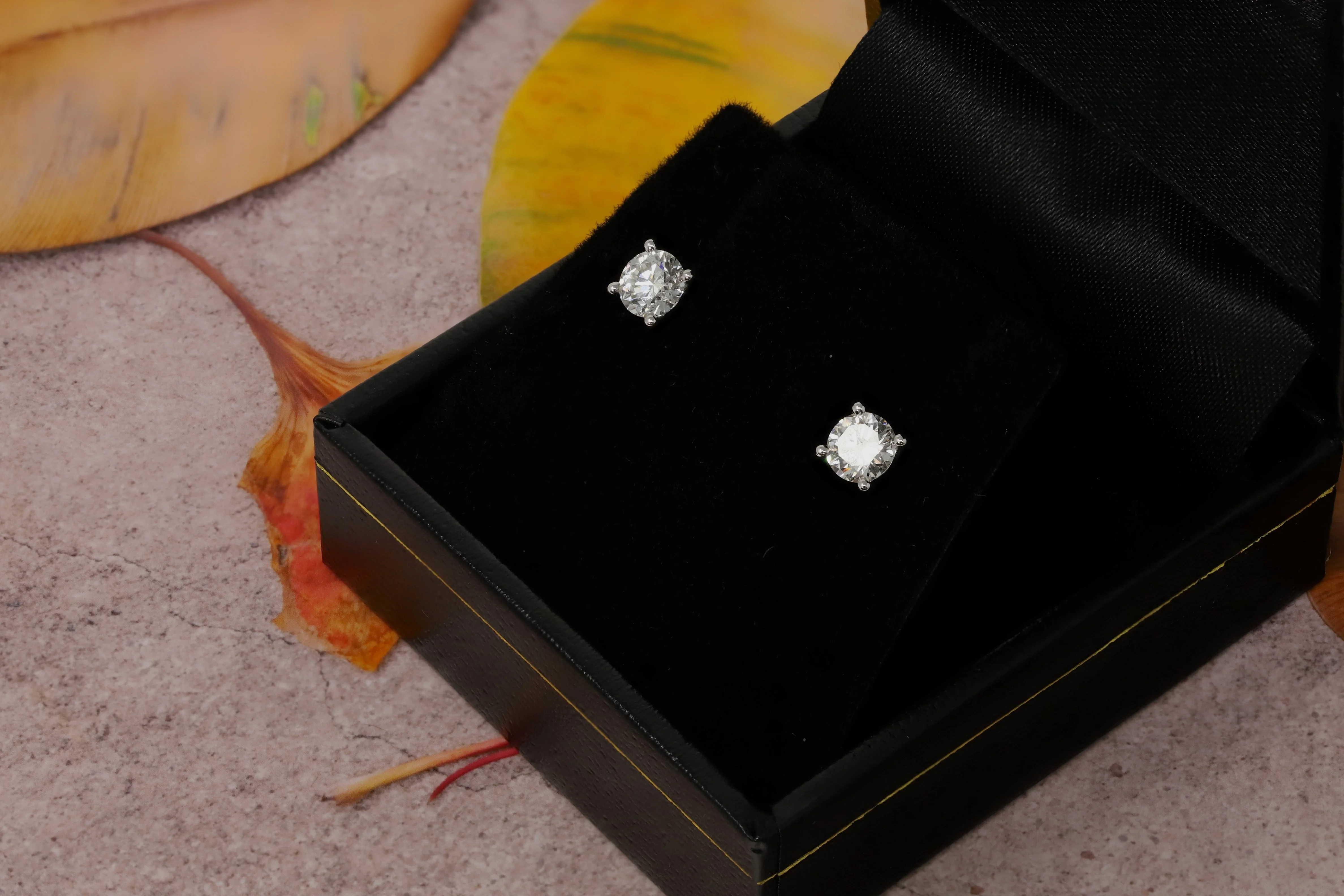 14K White Gold Lab Grown Diamond 3/8 Ct Studs Earrings, VS - Image 5