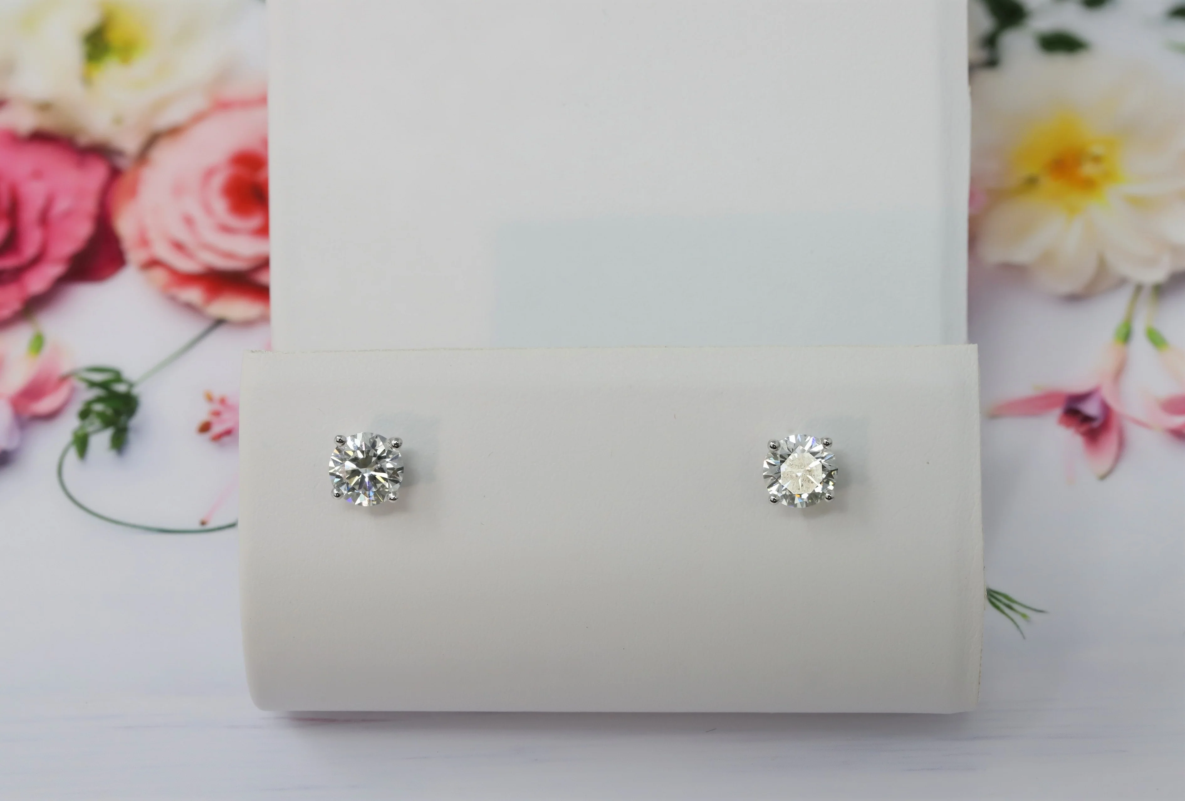 14K White Gold Lab Grown Diamond Stud Earrings. IGI Certified, 1.07 CT Total - Image 4