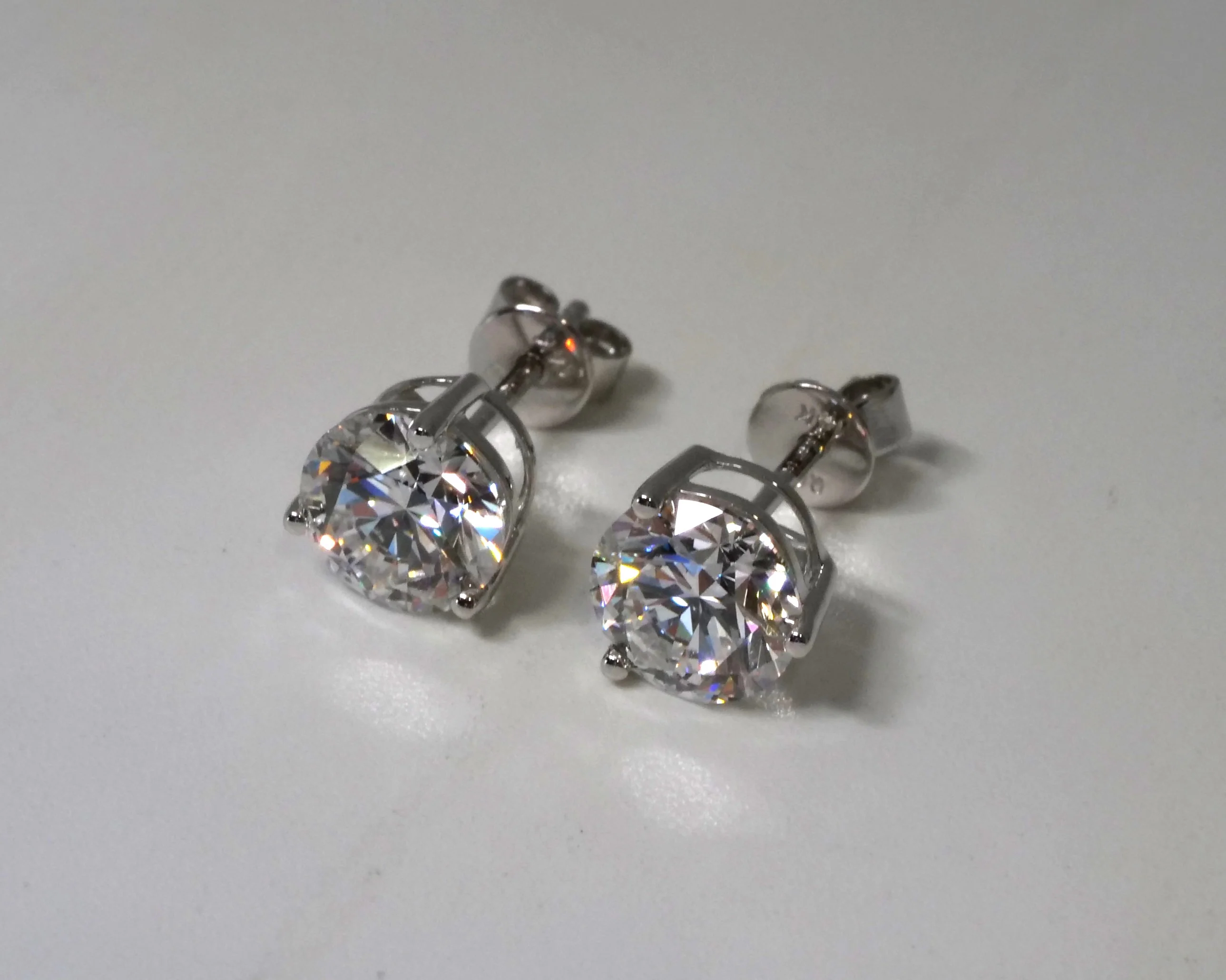 14K White Gold Lab Grown Diamonds 2-5/8 Ct Stud Earrings, IGI Certified, D VS1, D VVS2 - Image 3